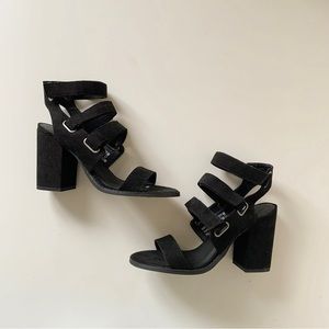 URBAN OUTFITTERS | Strappy heel